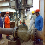 setting up control valve 12'' for oil company falat ghareh kharg